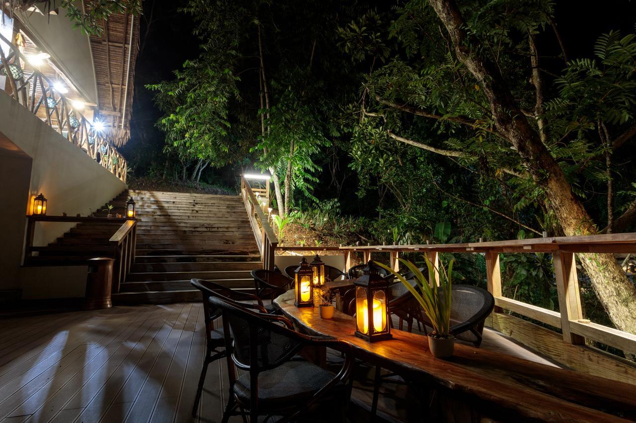 Beluu Sea View Resort Корор Экстерьер фото